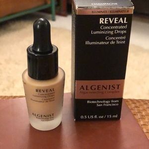 Algenist reveal concentrated luminizing drops.